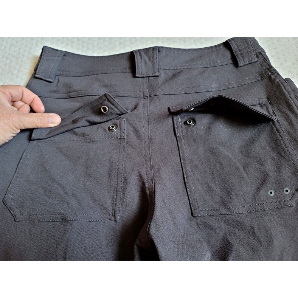 Euc Lululemon Cadence Commute Cargo Charcoal Grey… - image 8